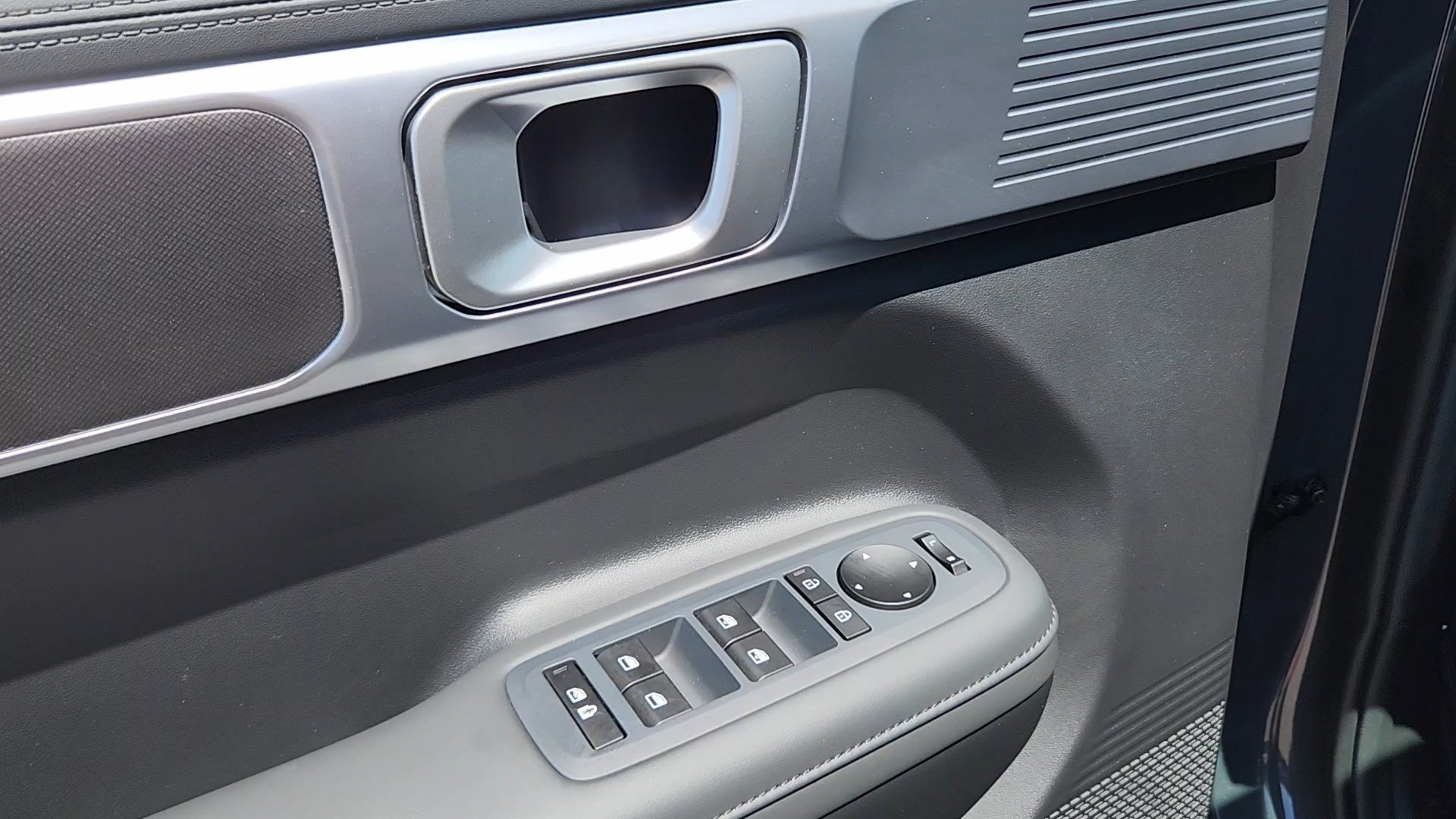 Certified 2026 Hyundai Santa Fe SEL AWD/4WD image 7