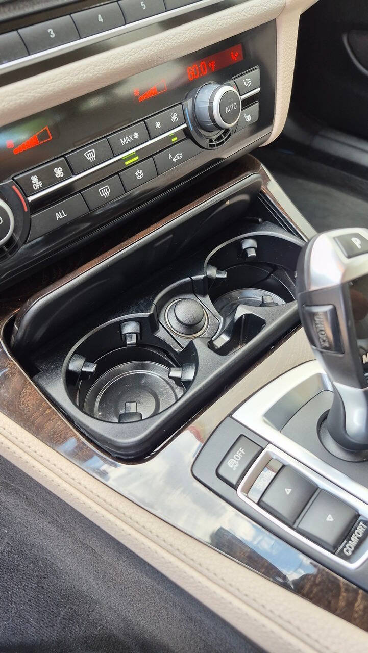 Used 2012 BMW 528i xDrive Sedan AWD/4WD image 49