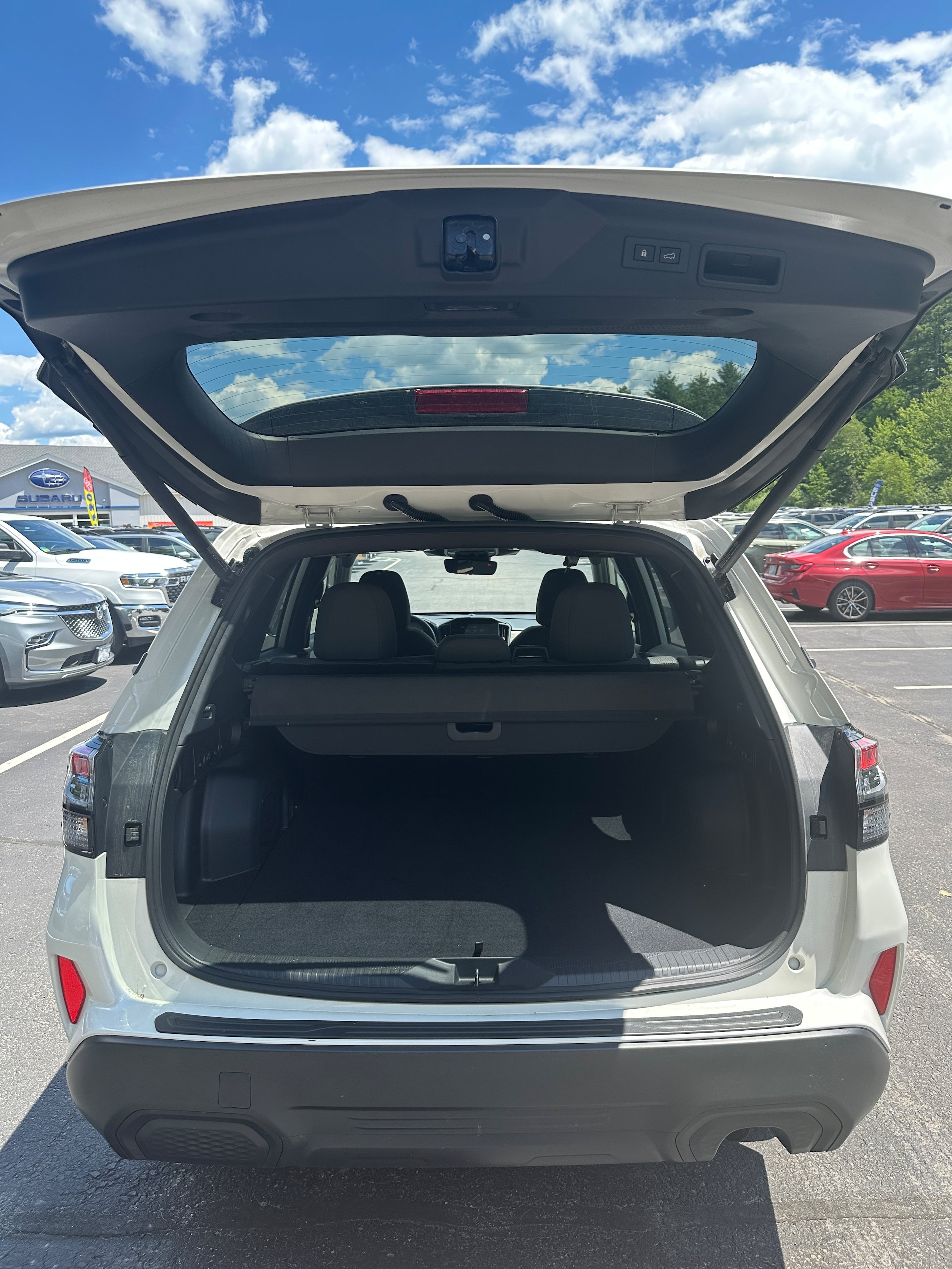 Used 2025 Subaru Forester Premium AWD/4WD image 8