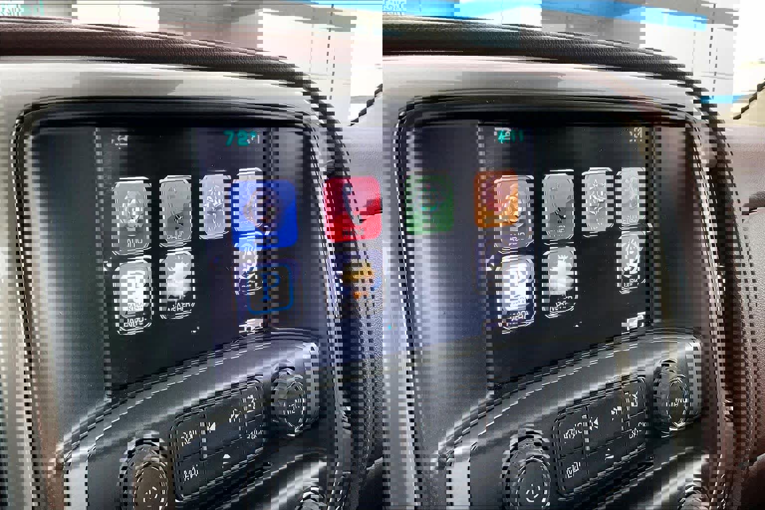 Used 2015 Chevrolet Silverado 2500 High Country w/ Duramax Plus Package AWD/4WD image 33