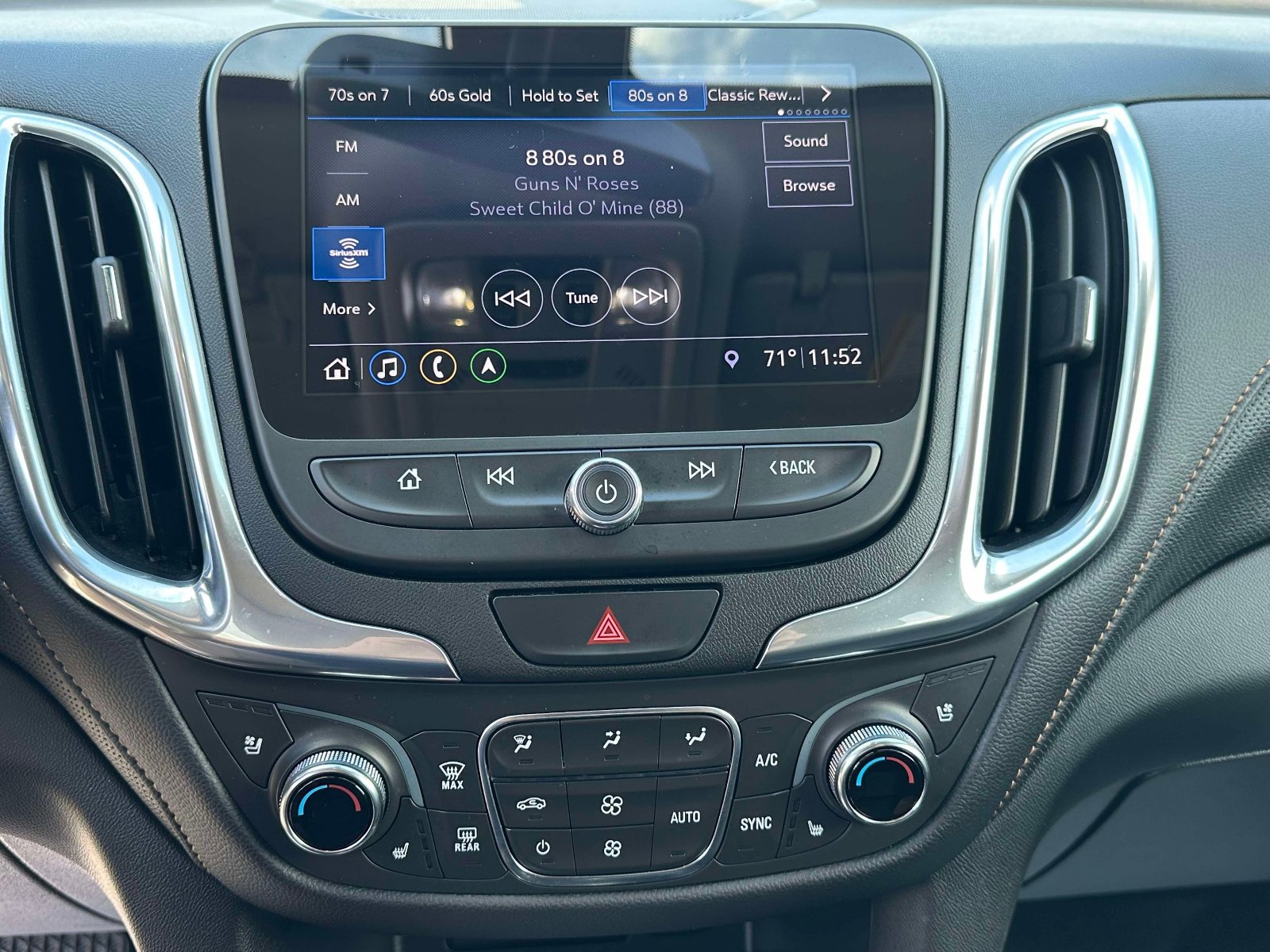 Used 2021 Chevrolet Equinox Premier image 9