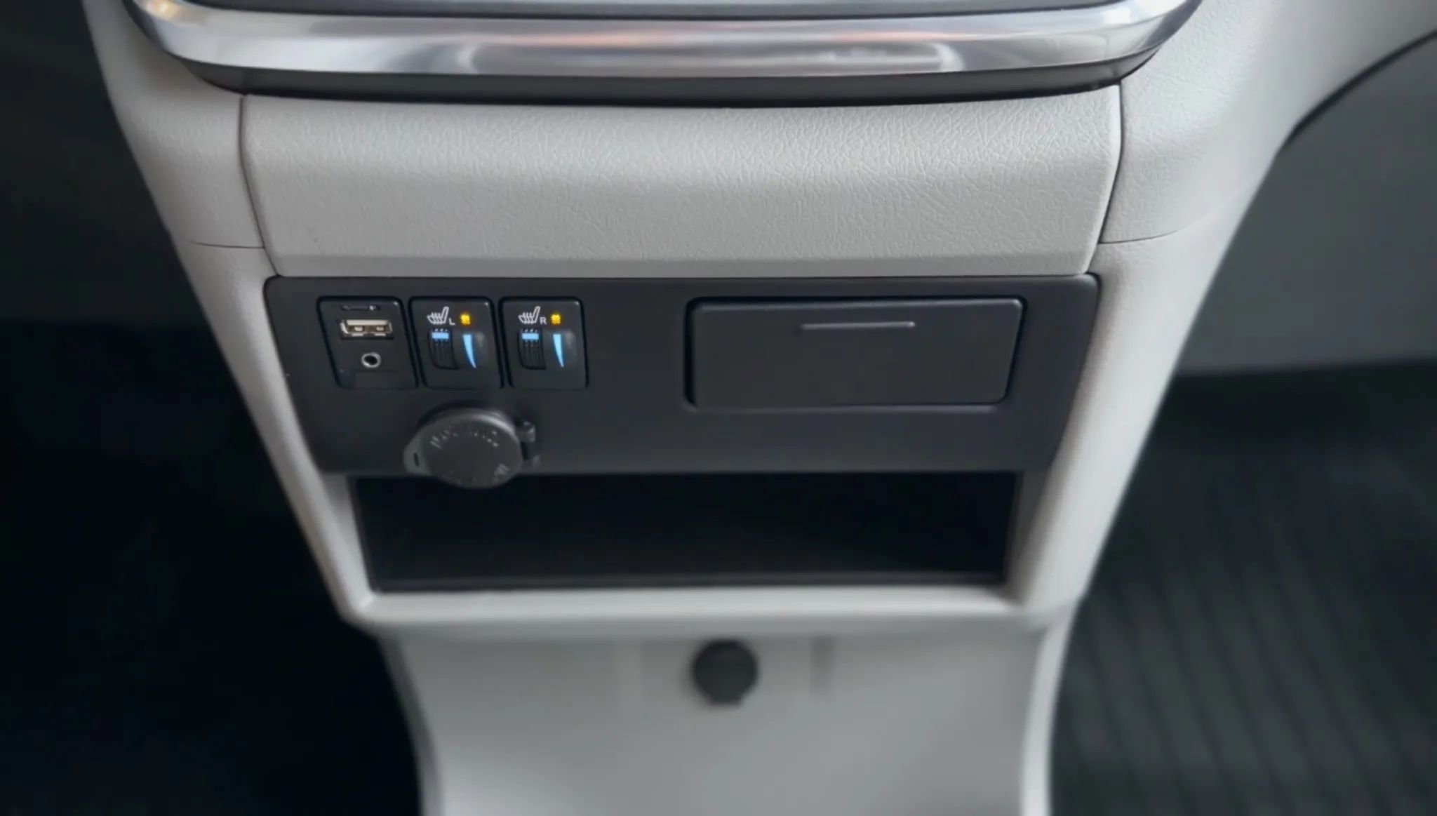 Used 2017 Toyota Sienna XLE image 20