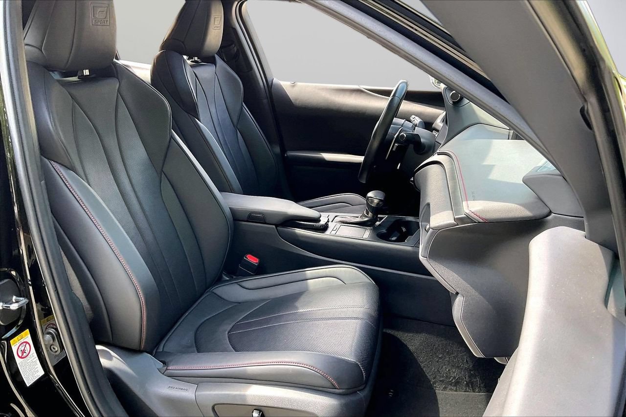 Used 2019 Lexus UX 200 F Sport w/ F Sport Premium Package FWD image 24