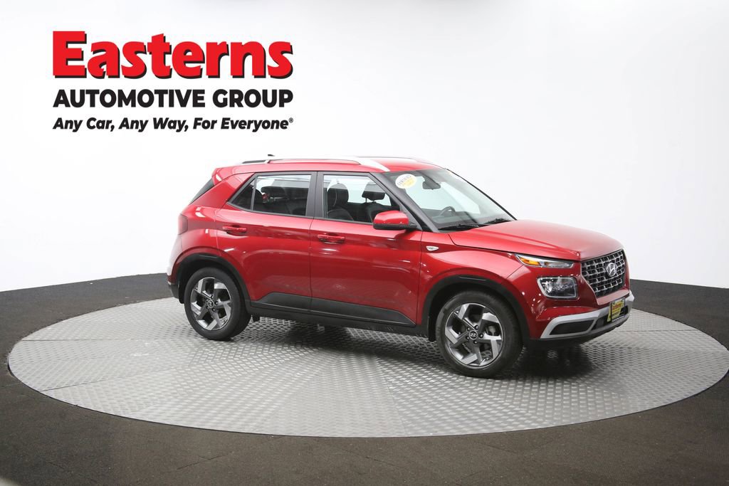 Used 2022 Hyundai Venue Limited image 47
