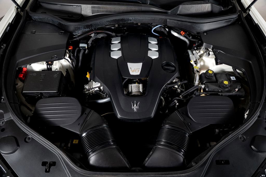 Used 2022 Maserati Levante GT image 10