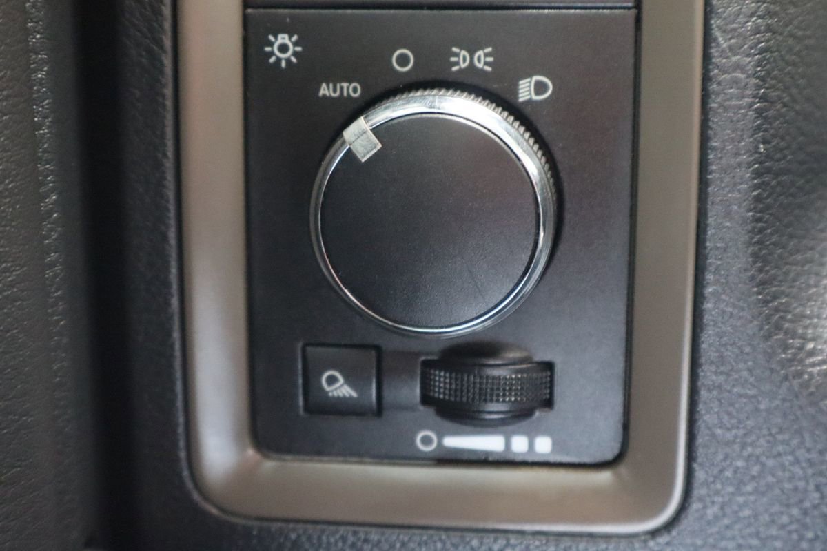 Used 2012 RAM 3500 ST w/ Chrome Appearance Group AWD/4WD image 22