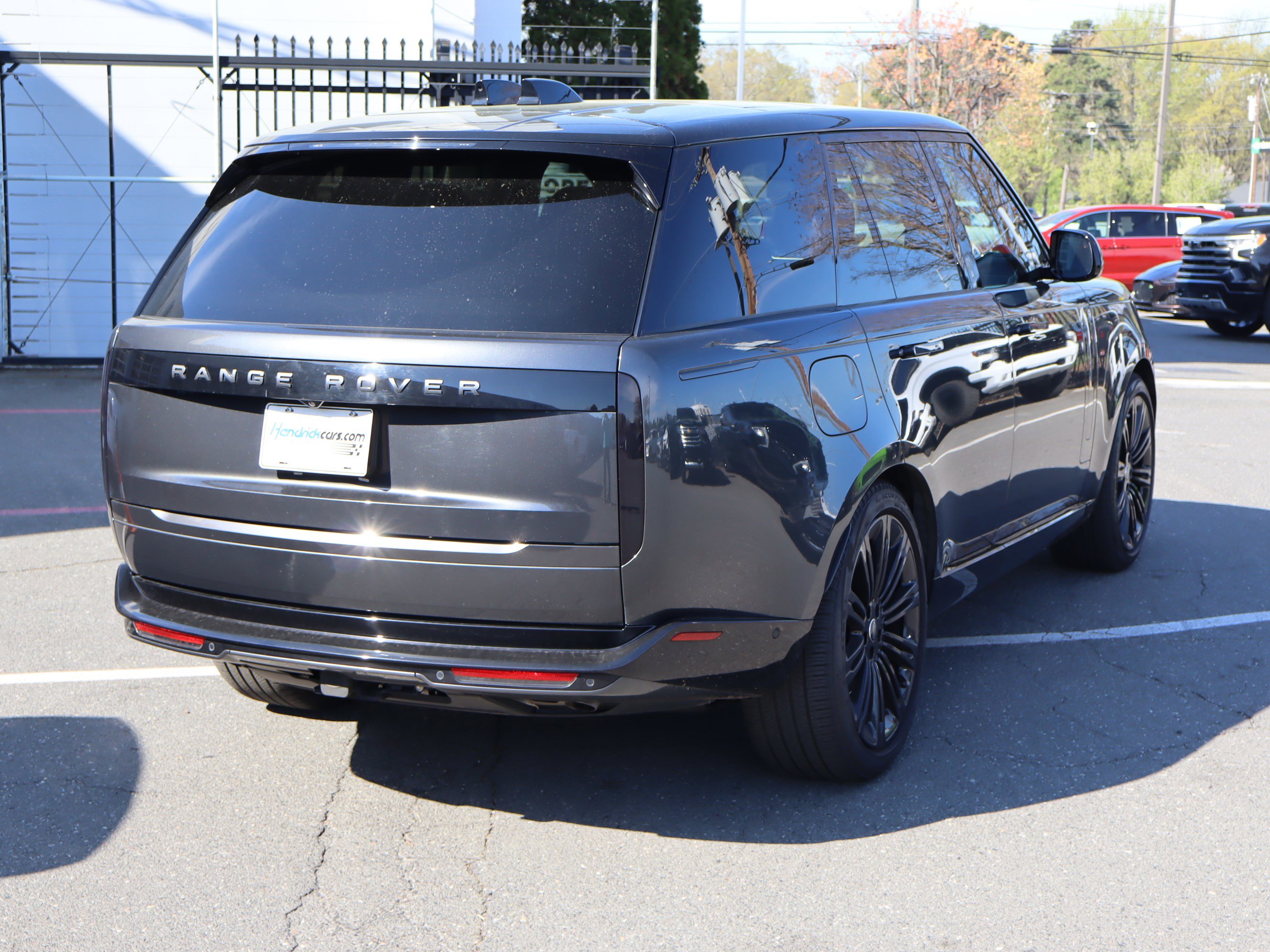 Used 2024 Land Rover Range Rover SE image 10