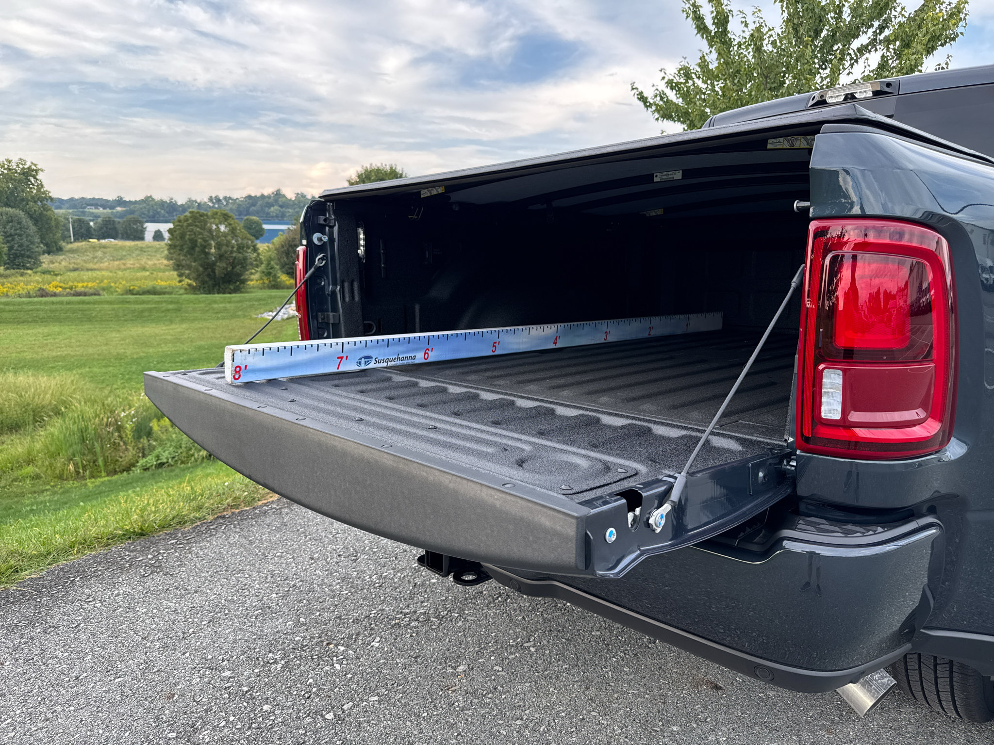 New 2026 RAM 3500 Limited AWD/4WD image 9