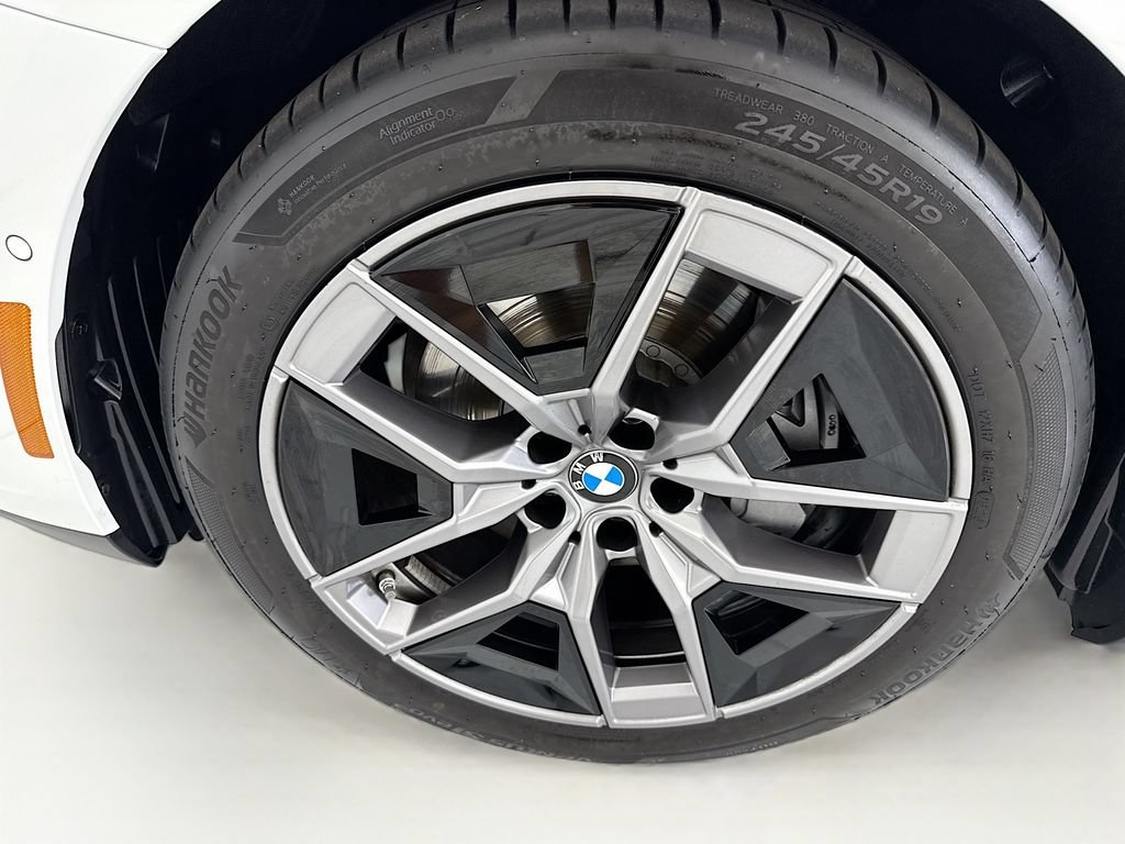 Used 2026 BMW i5 eDrive40 RWD image 29