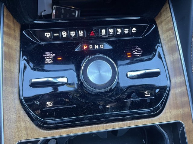 Used 2023 Jeep Grand Wagoneer L Series III w/ Rear Seat Video Group 1 image 27