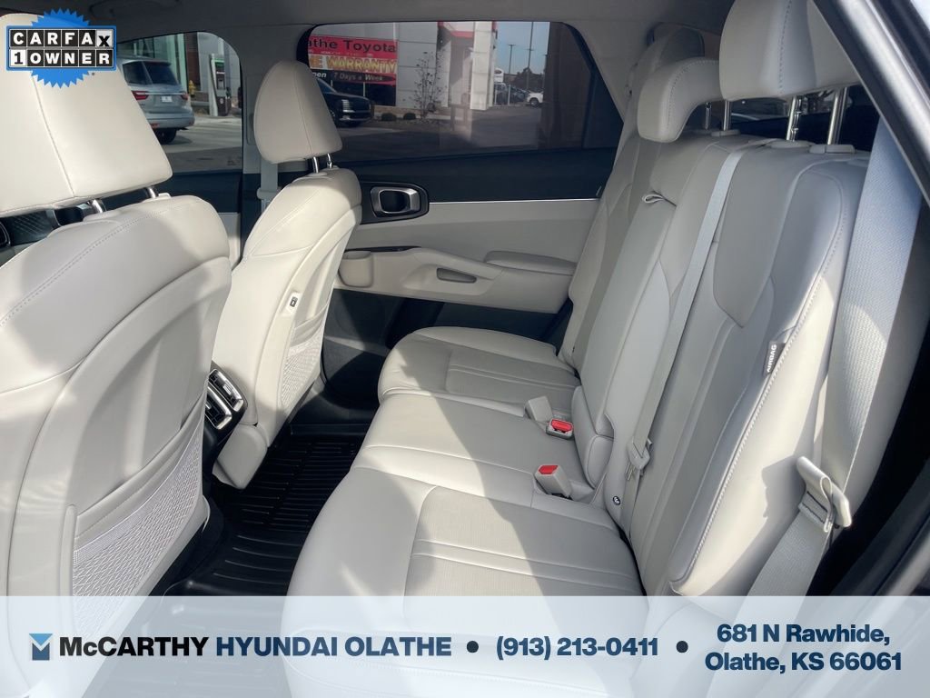 Used 2025 Kia Sorento S image 5