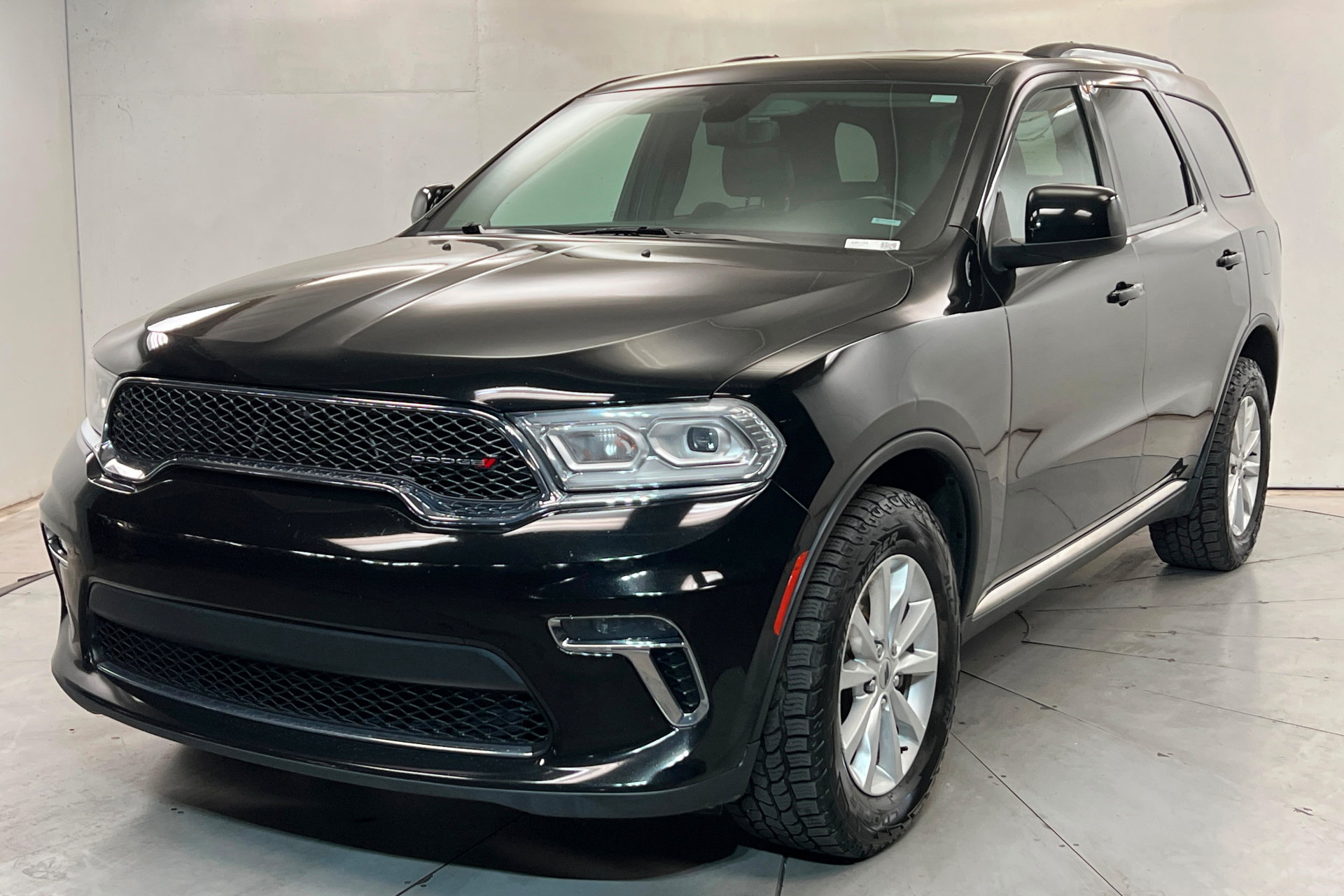 Used 2021 Dodge Durango SXT AWD/4WD image 1
