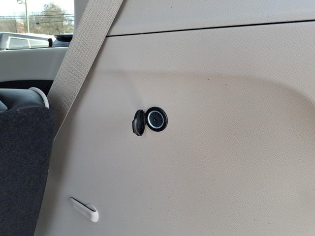 Certified 2023 Chrysler Pacifica Limited image 13