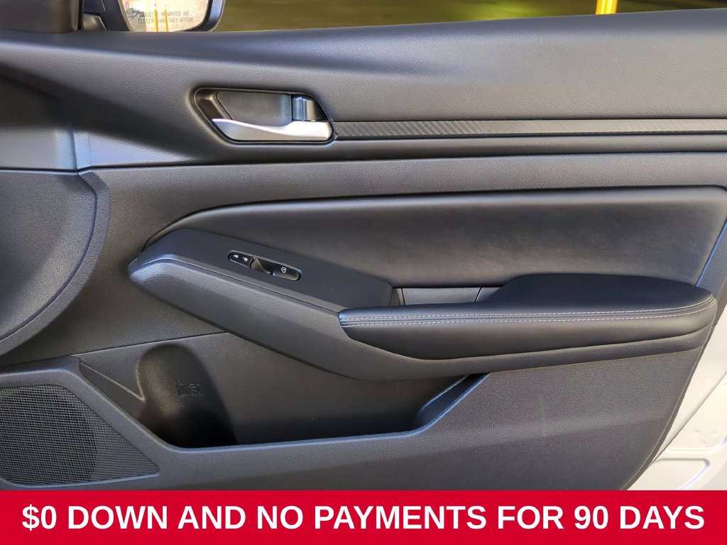 Used 2025 Nissan Altima 2.5 SV AWD/4WD image 30