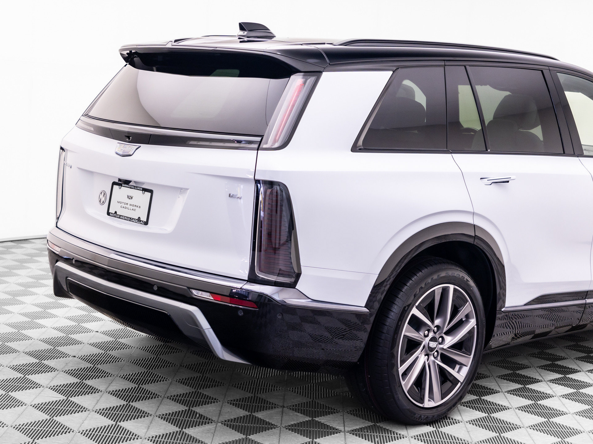 New 2027 Cadillac Vistiq Sport w/ LPO, Floor Liner Package AWD/4WD image 37