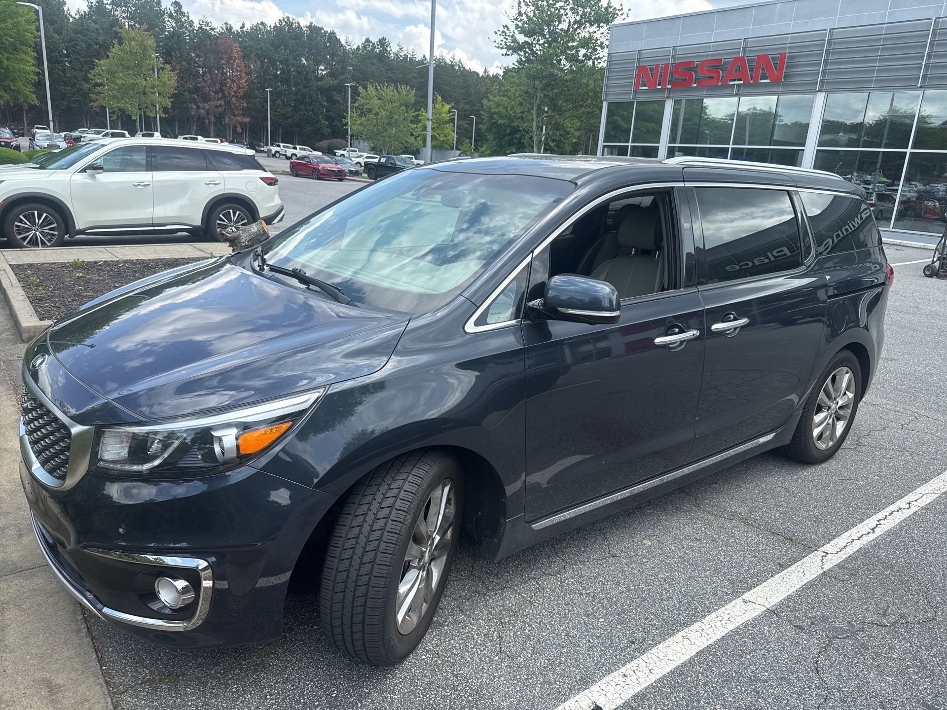Used 2017 Kia Sedona SX Limited FWD image 4