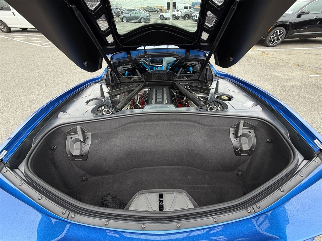 Used 2021 Chevrolet Corvette Stingray Premium Cpe w/ Z51 Performance Package image 22