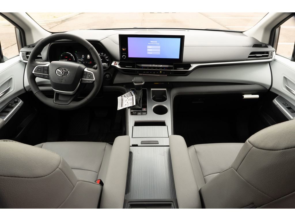 New 2026 Toyota Sienna XLE image 20
