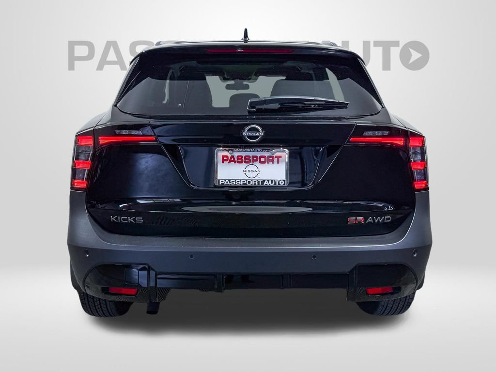 Certified 2025 Nissan Kicks SR w/ SR Premium Package AWD/4WD image 7