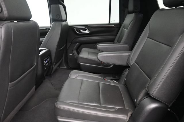 Used 2023 Chevrolet Suburban Z71 w/ Luxury Package AWD/4WD image 18