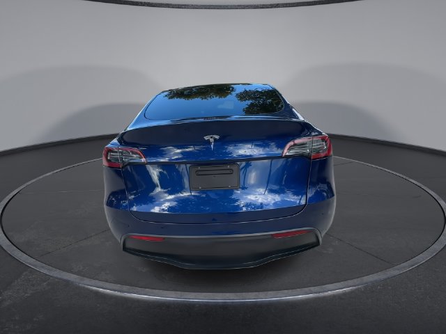 Used 2024 Tesla Model Y Long Range AWD/4WD image 7