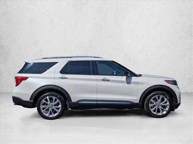 Used 2023 Ford Explorer Platinum w/ Technology Package image 4