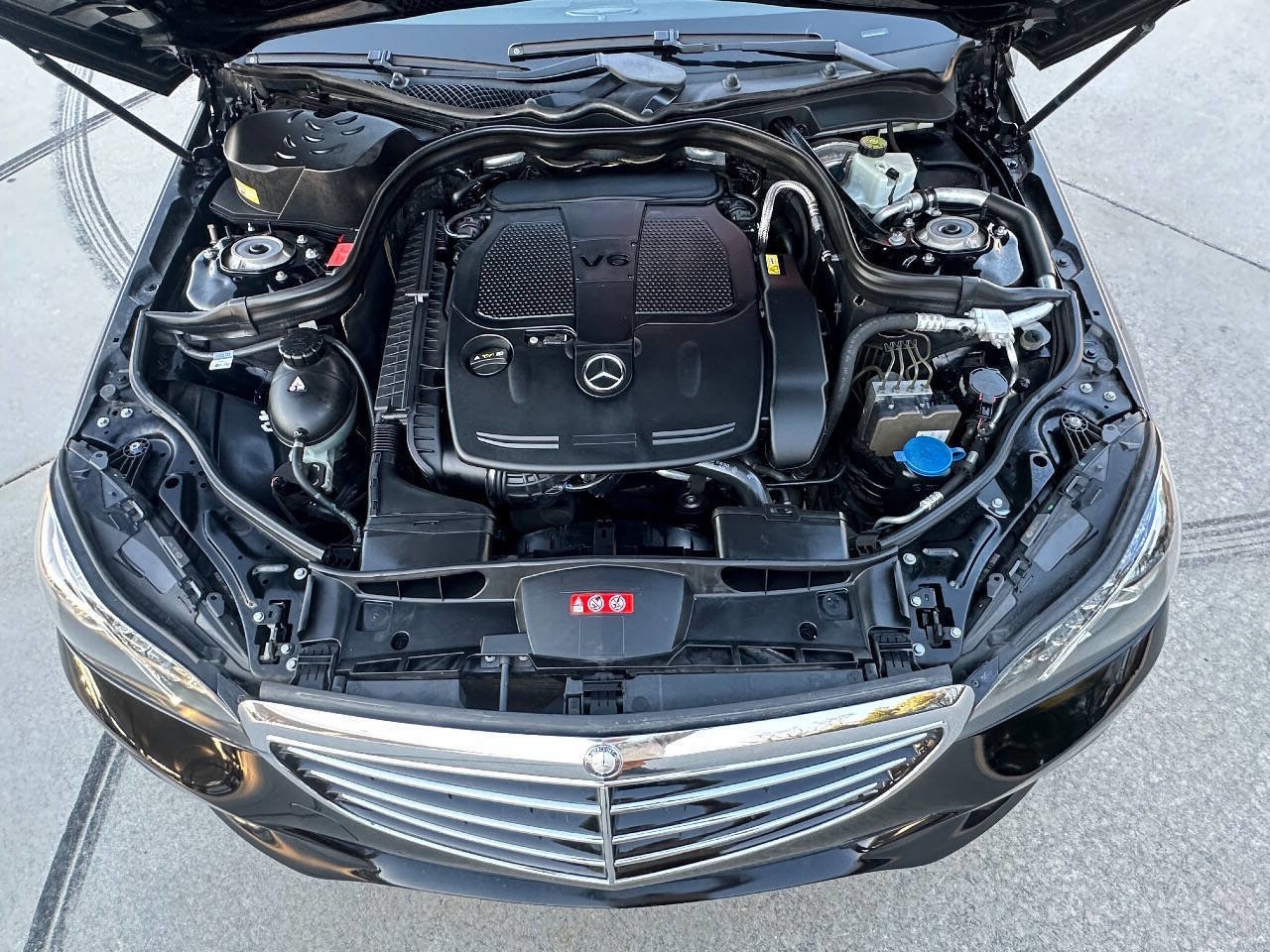 Used 2014 Mercedes-Benz E 350 E 350 Luxury 4dr Sedan image 33