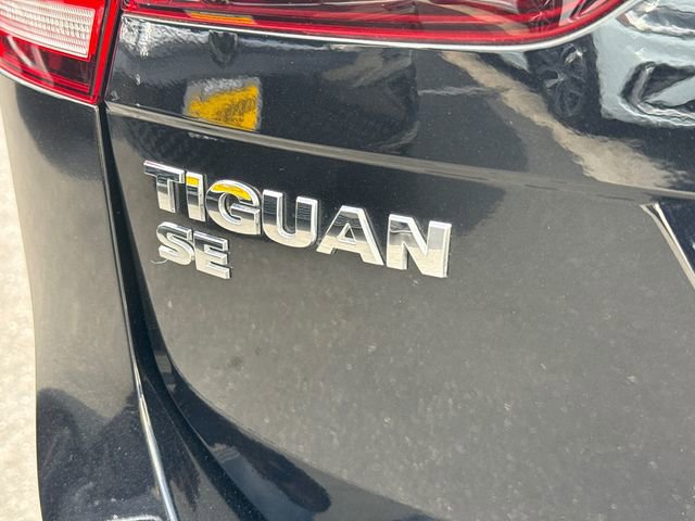 Certified 2021 Volkswagen Tiguan SE w/ Panoramic Sunroof Package image 10