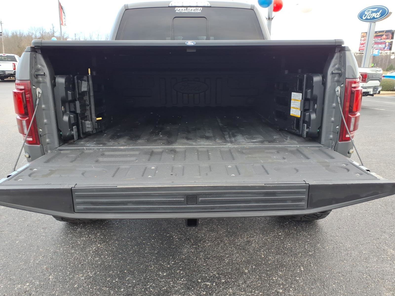 Used 2018 Ford F150 Raptor w/ Equipment Group 802A Luxury image 5