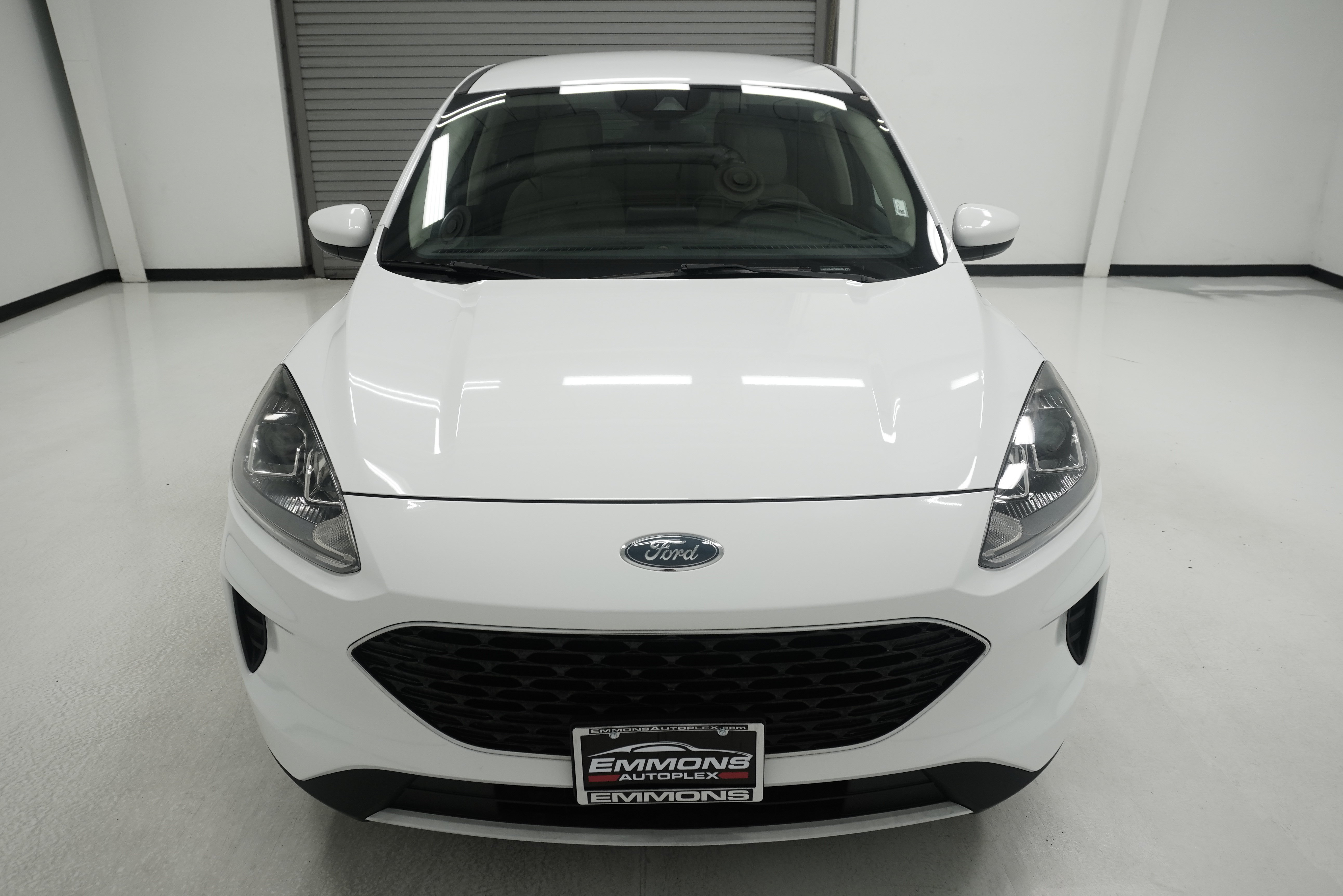 Used 2020 Ford Escape SE FWD image 2