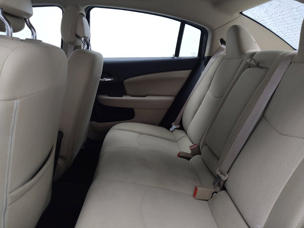 Used 2014 Chrysler 200 Touring FWD image 18