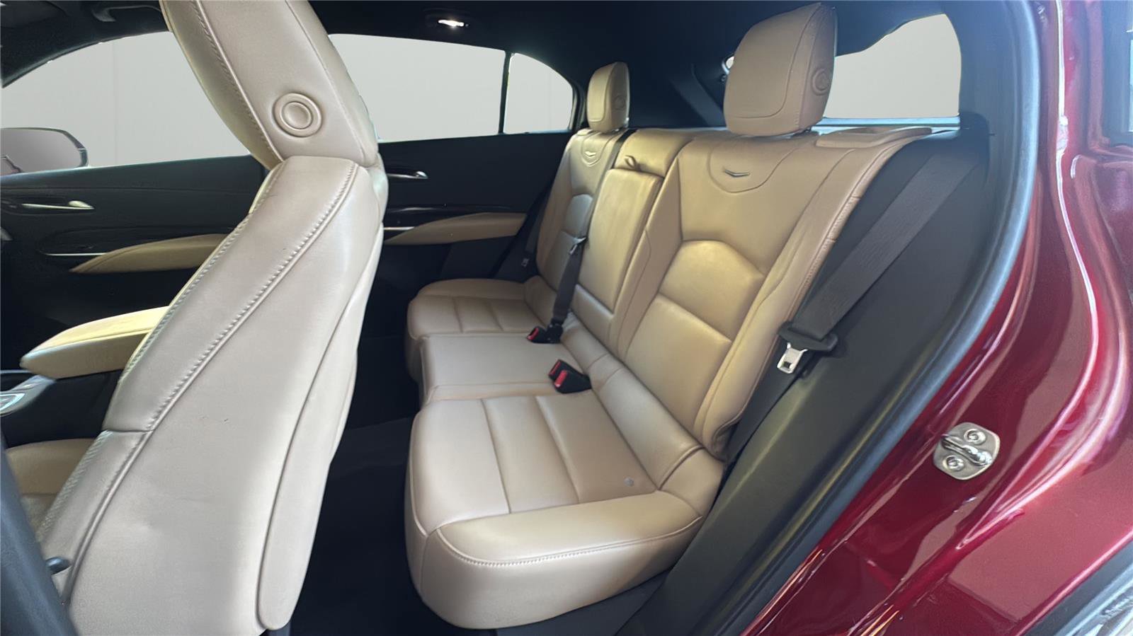 Used 2025 Cadillac XT4 Premium Luxury FWD image 11