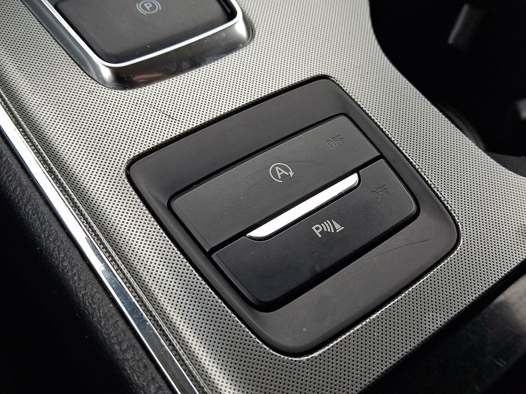 Used 2024 Ford Edge Titanium image 27