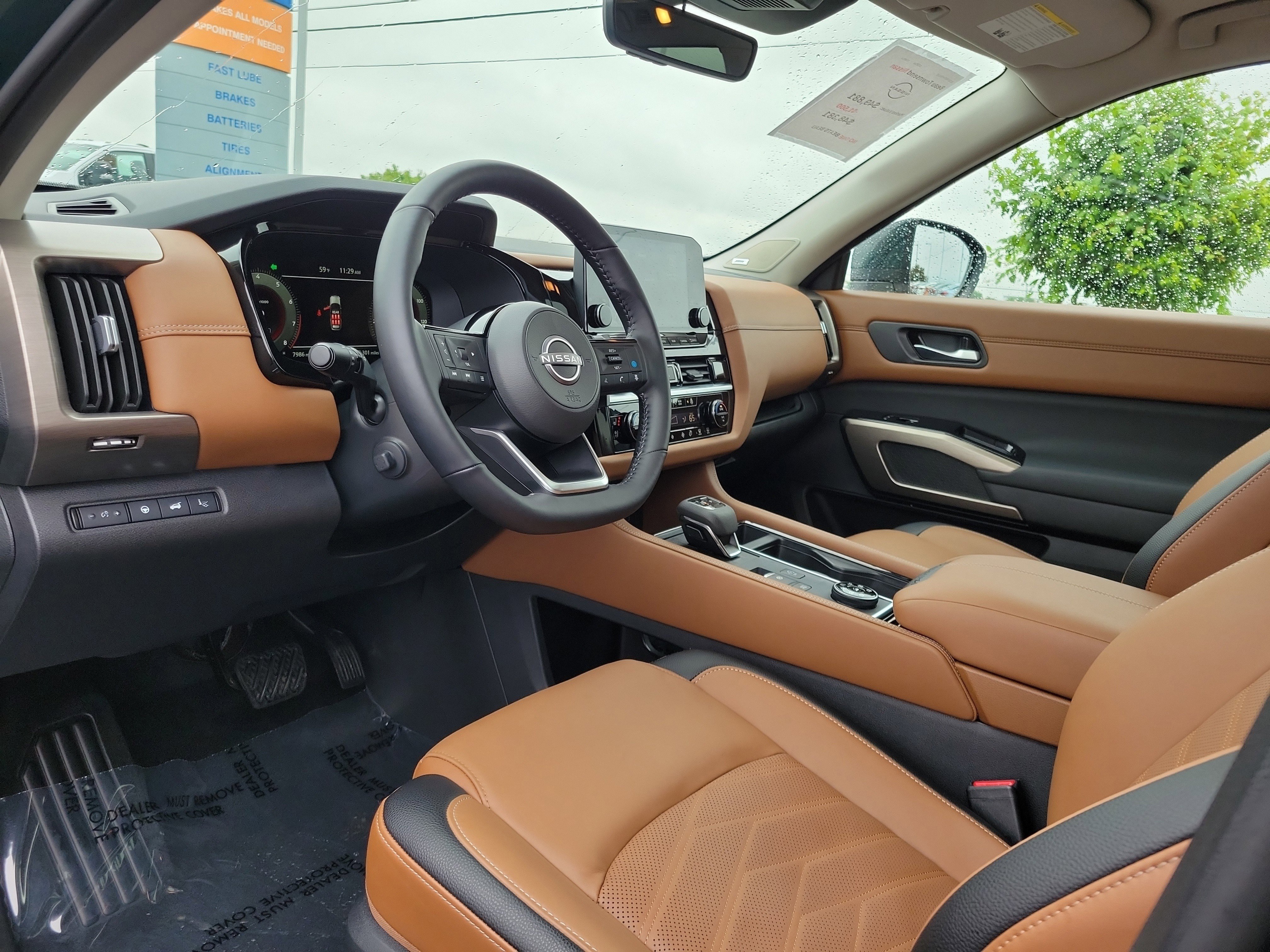 Certified 2025 Nissan Pathfinder Platinum w/ Black Appearance Package AWD/4WD image 19