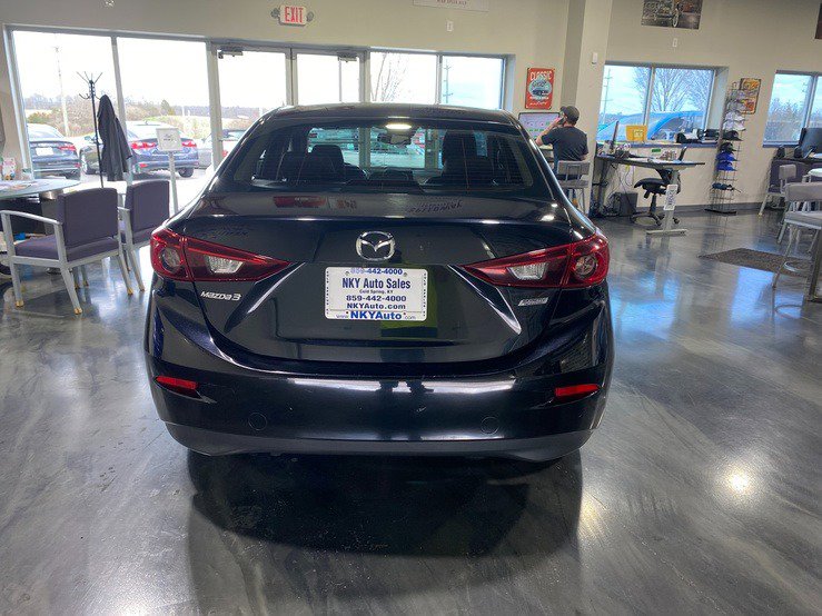 Used 2017 MAZDA MAZDA3 Touring image 6