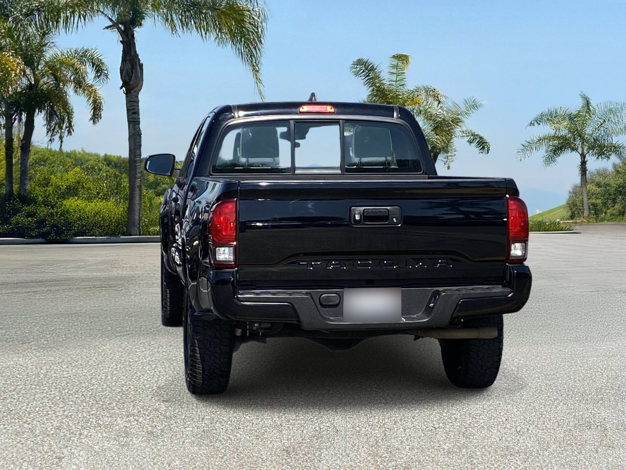 Used 2018 Toyota Tacoma SR w/ SR Convenience Package RWD image 4