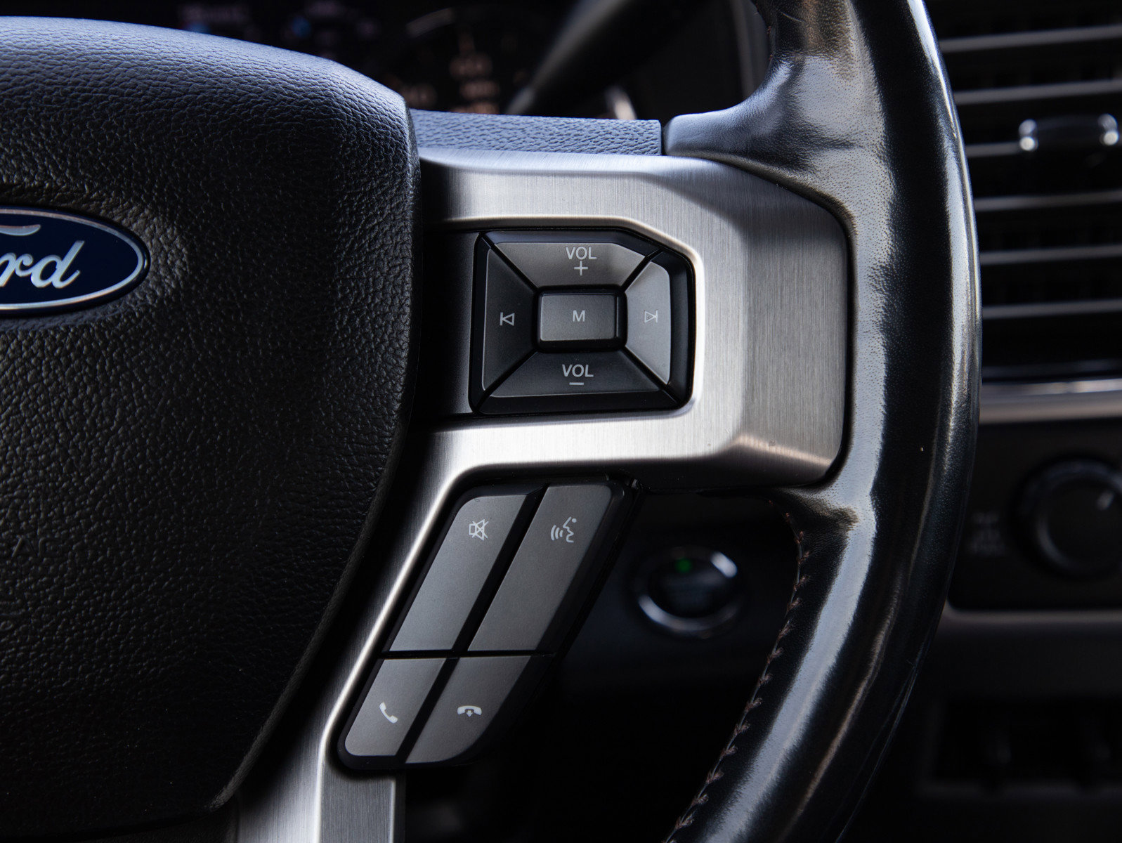 Used 2019 Ford F250 Platinum w/ Platinum Ultimate Package image 27