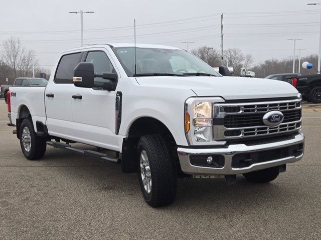 Used 2024 Ford F250 XLT w/ FX4 Off-Road Package image 3