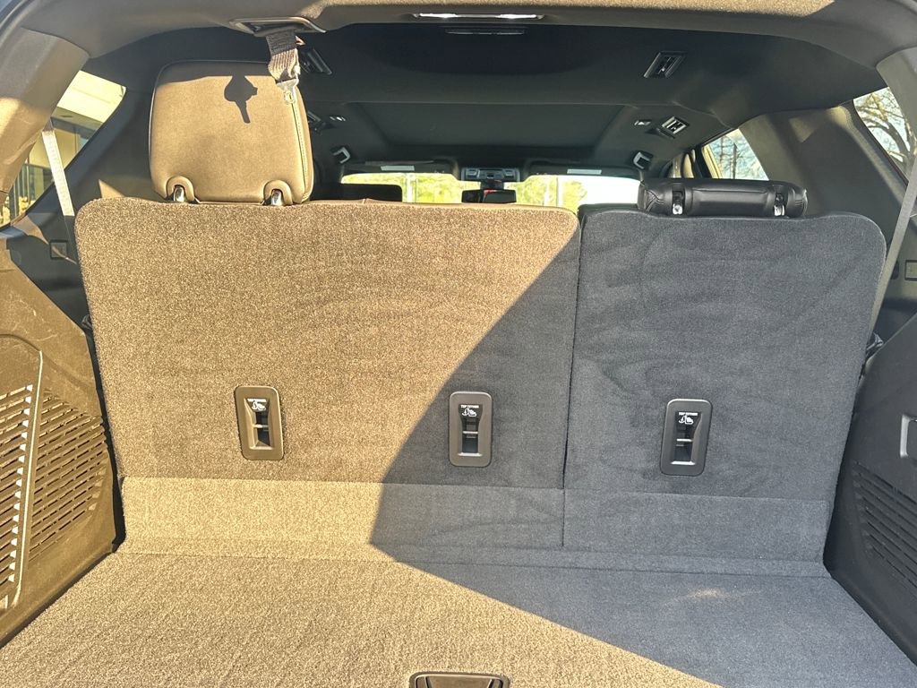 Used 2021 Chevrolet Tahoe RST w/ Luxury Package image 36