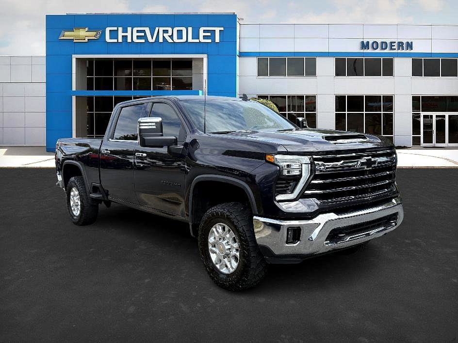 Certified 2024 Chevrolet Silverado 2500 LTZ w/ LPO, Dark Essentials Package image 5