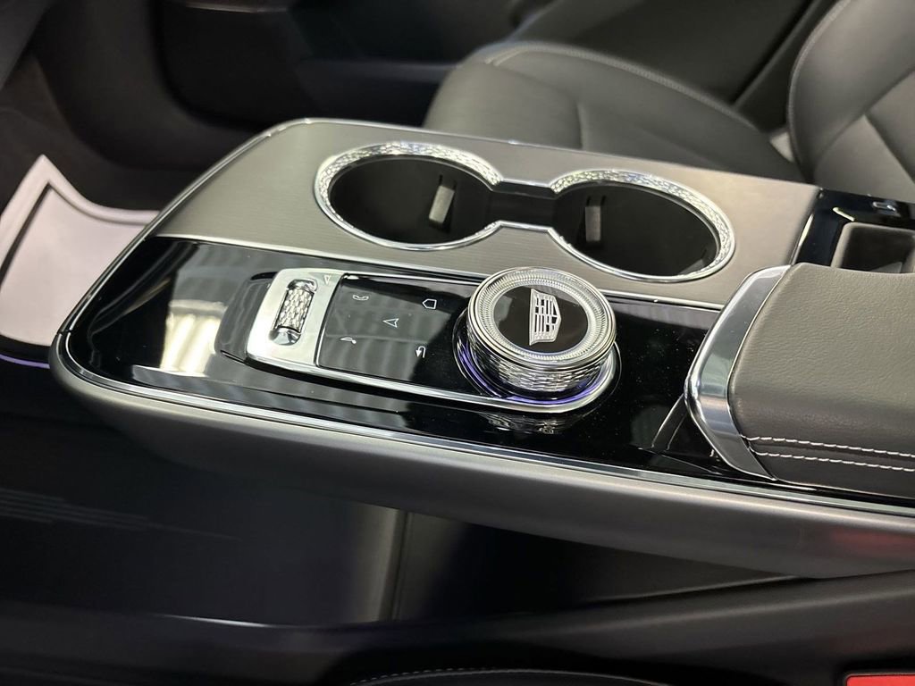 New 2025 Cadillac Lyriq Luxury image 36