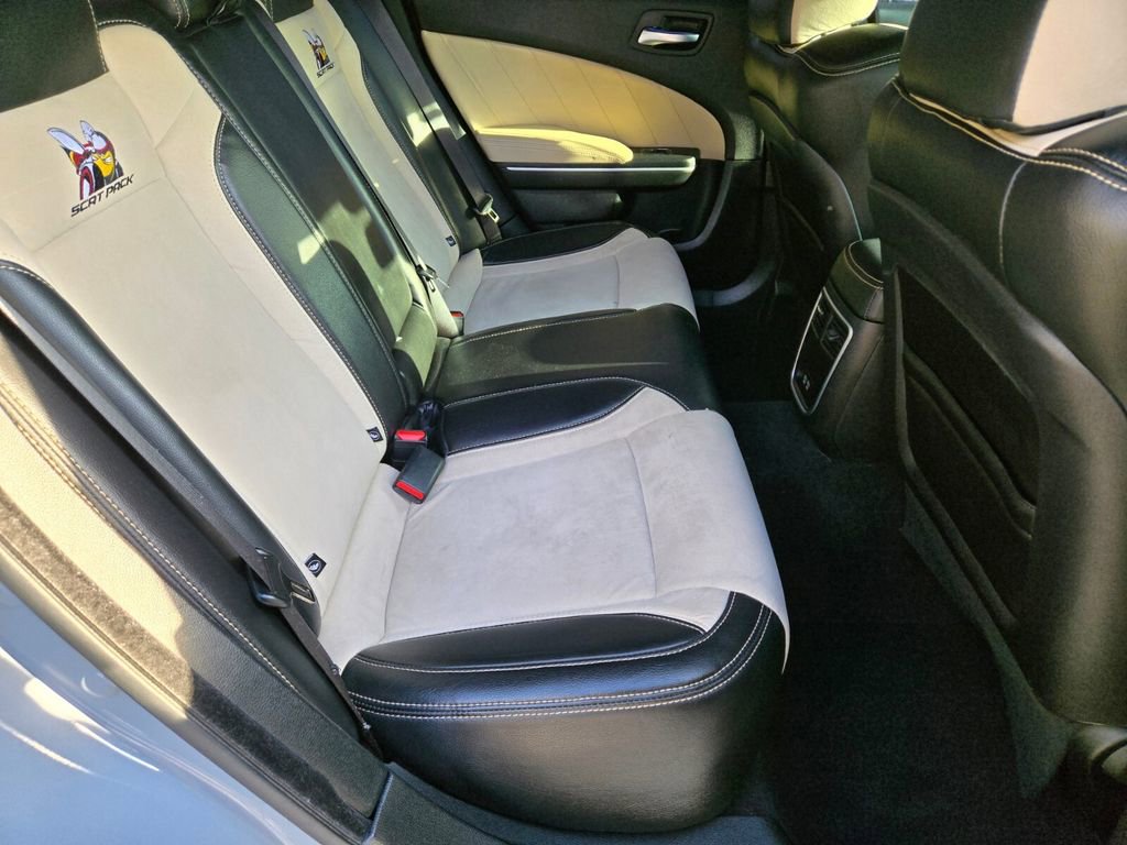 Used 2022 Dodge Charger Scat Pack RWD image 18