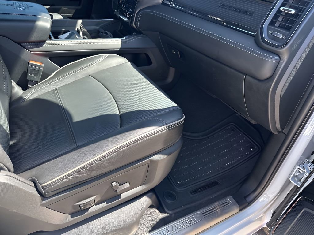 Used 2024 RAM 2500 Limited image 16