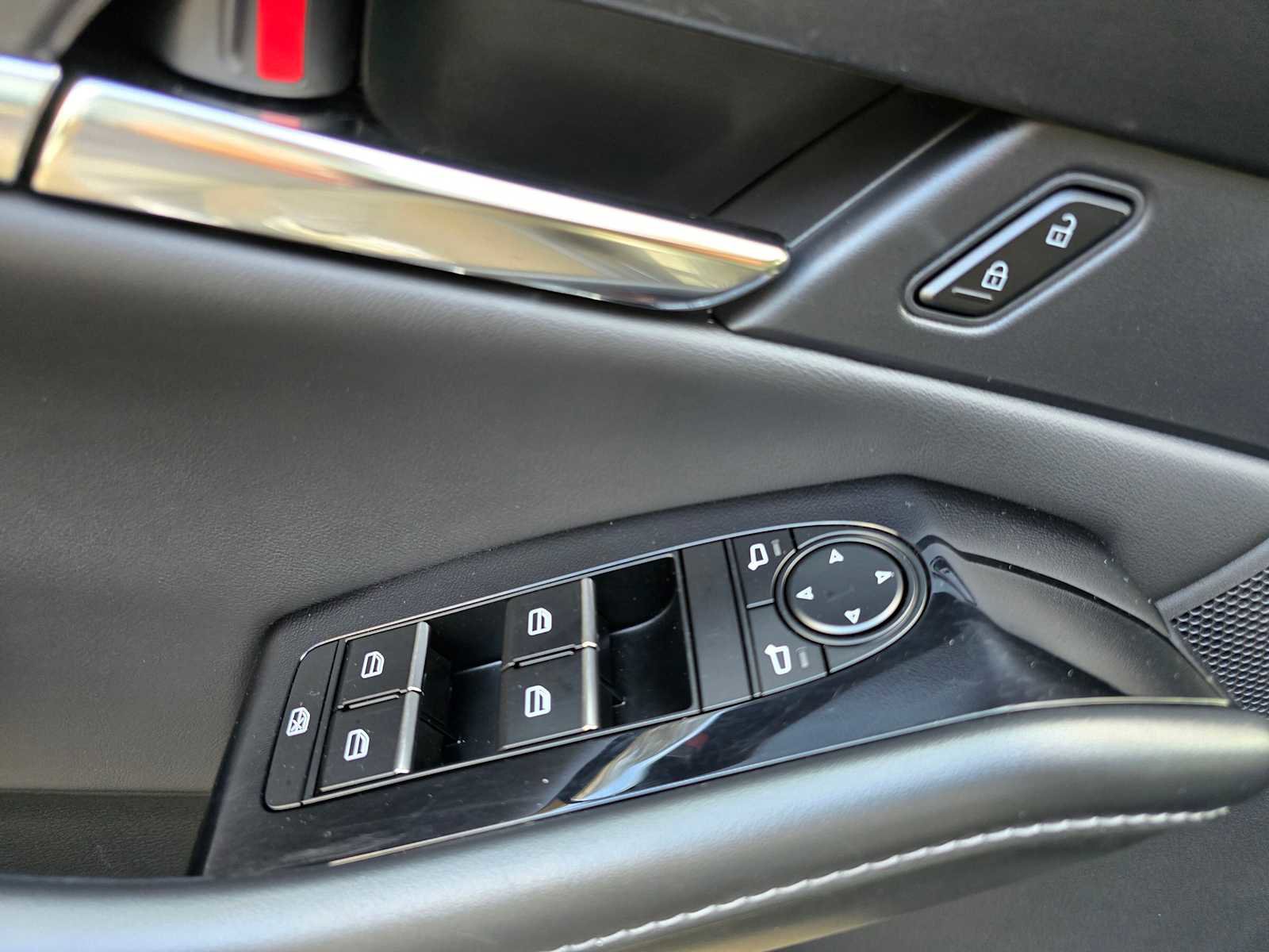 Used 2025 MAZDA CX-30 AWD 2.5 S w/ Preferred Package image 23