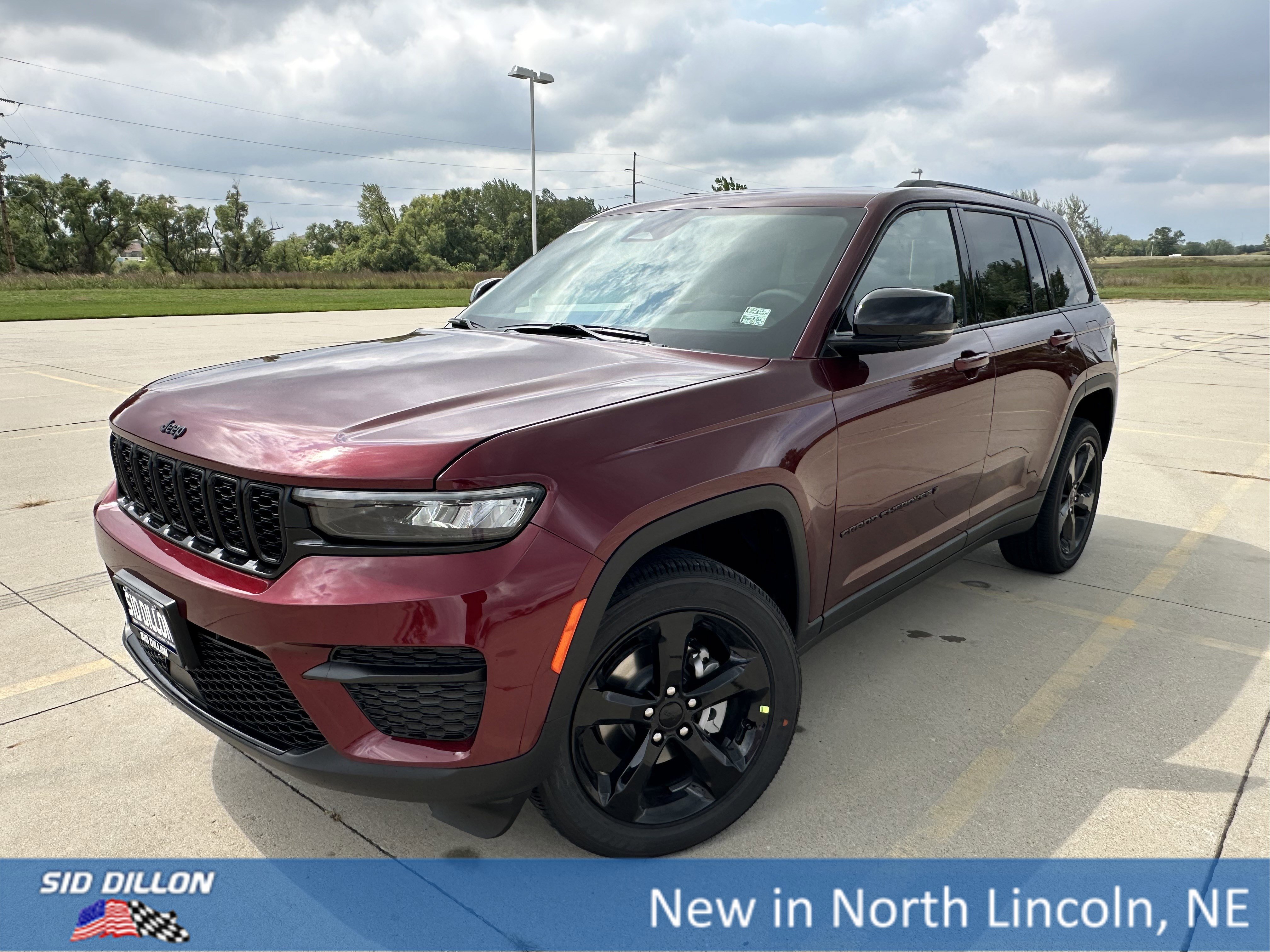 New 2025 Jeep Grand Cherokee Altitude