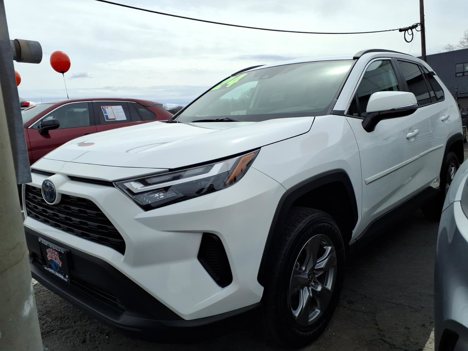 Certified 2024 Toyota RAV4 LE AWD/4WD image 3