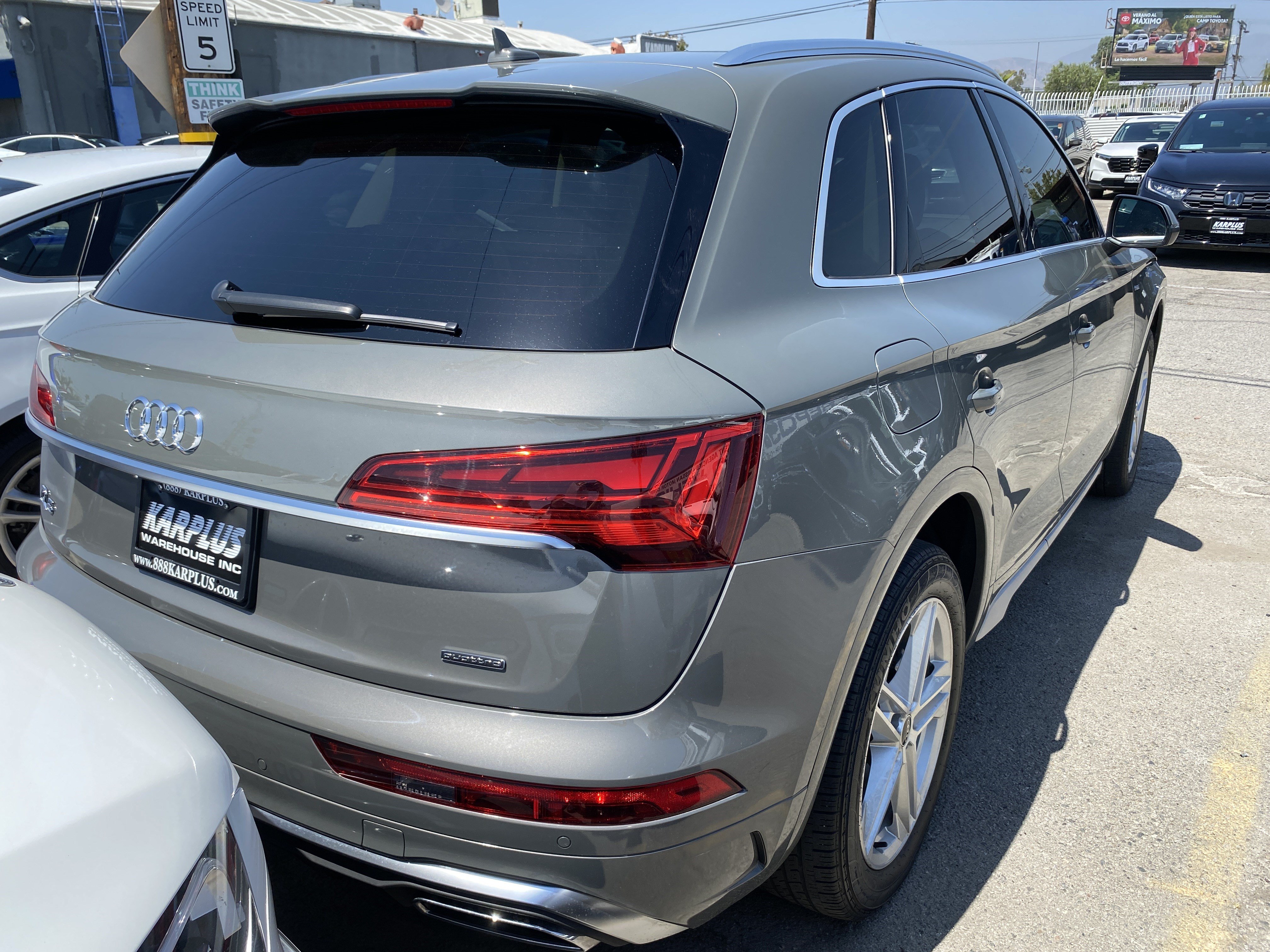 Used 2023 Audi Q5 e Premium w/ Convenience Package AWD/4WD image 11