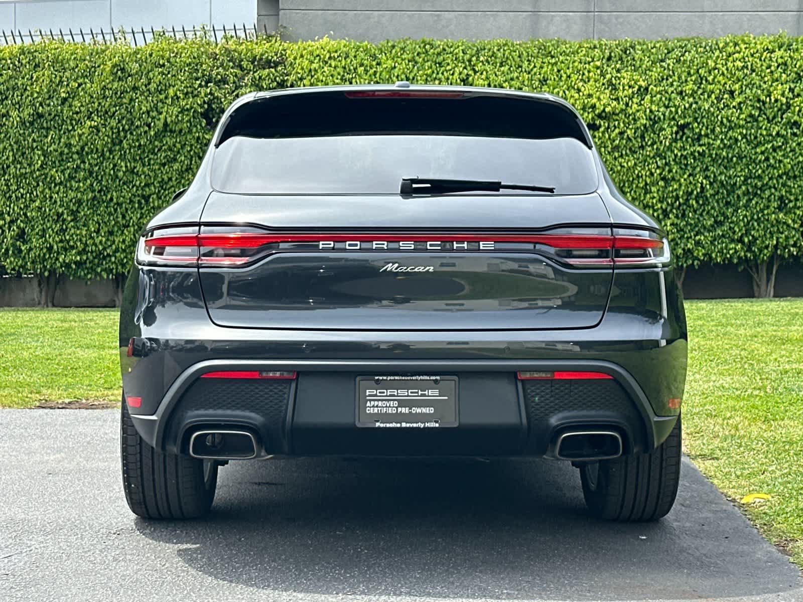 Certified 2025 Porsche Macan AWD/4WD image 7
