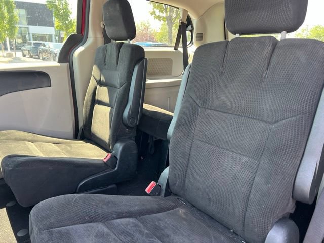 Used 2015 Dodge Grand Caravan SXT w/ Rear Park Assist Package FWD image 25