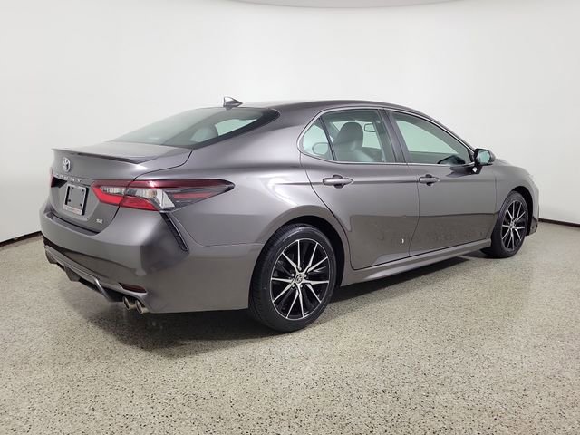 Used 2023 Toyota Camry SE w/ Convenience Package FWD image 5